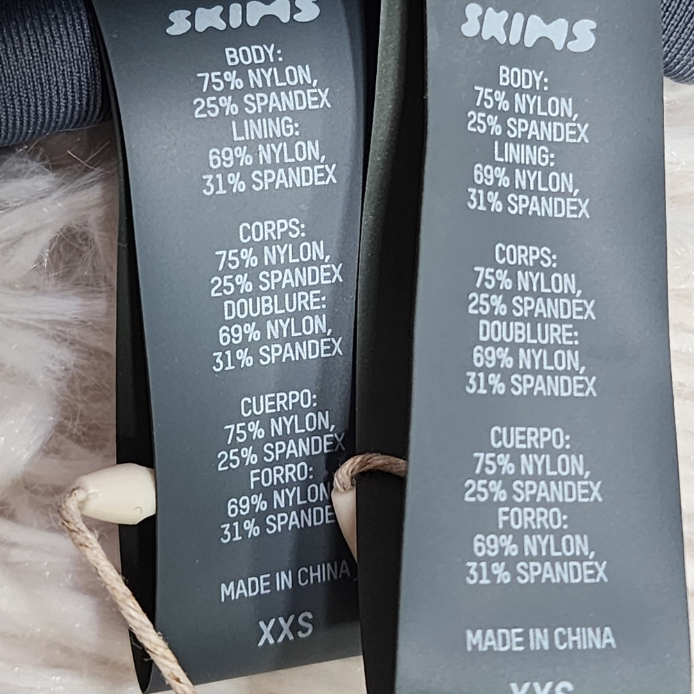 2pcs SKIMS SHAPING SWIM UNLINED UNDERWIRE & SWIM MID COVERAGE BOTTOMS/ XXS/NWT - Picture 14 of 15